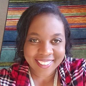 Meet your Posher, Cynthia